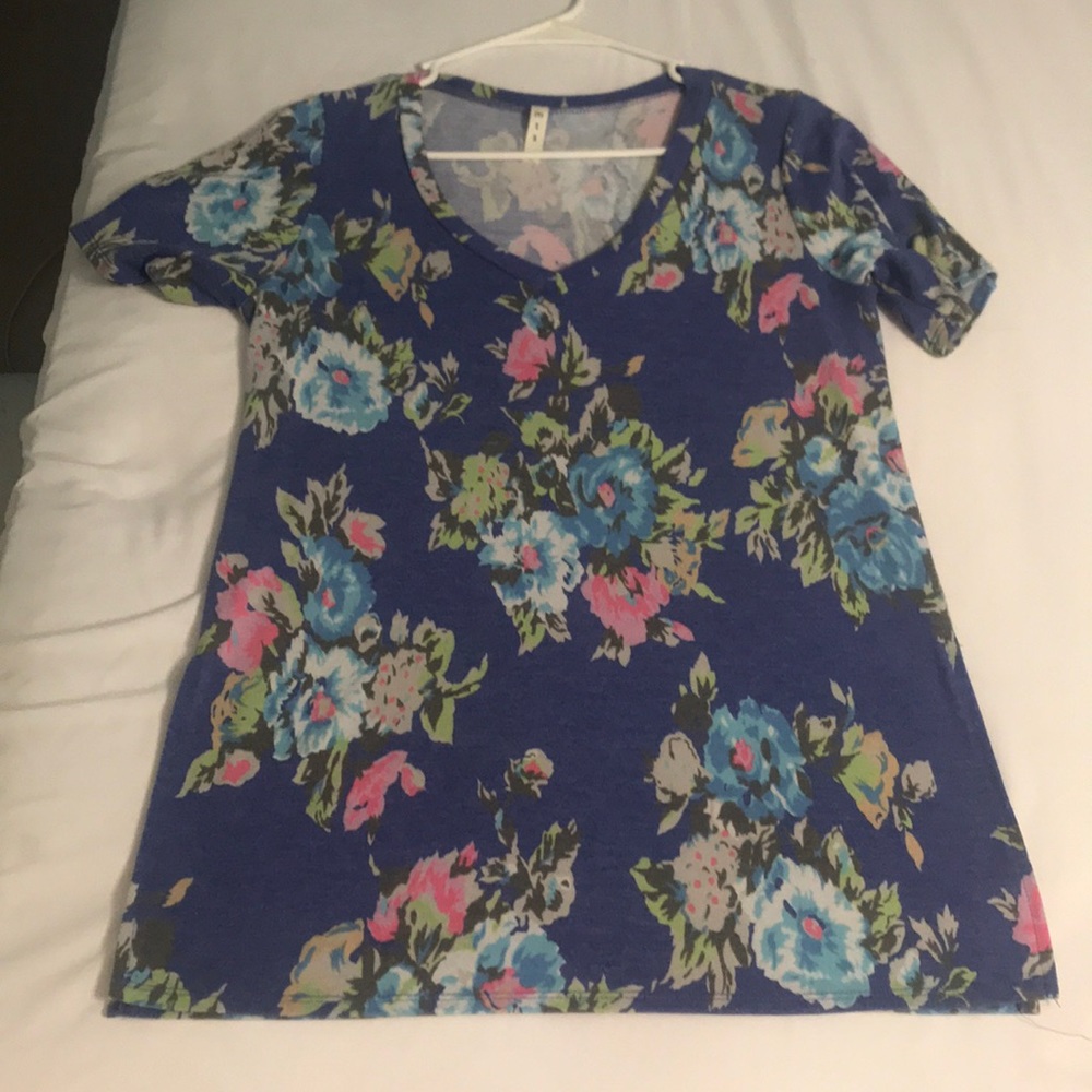 Floral Tee with side slits